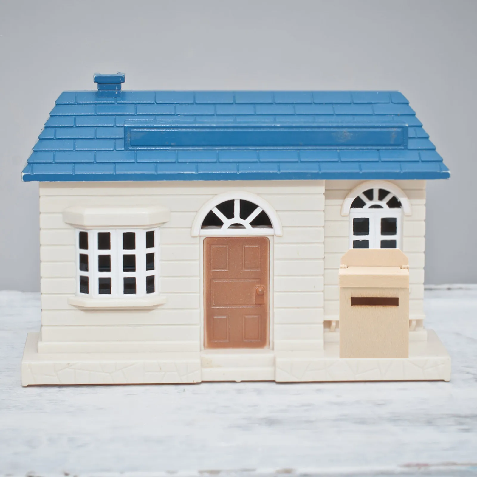 

Mini House Mailbox Wooden Miniature Letterbox Retro Design Sturdy Safe DIY Furniture Supplies for Miniature Home Decoration