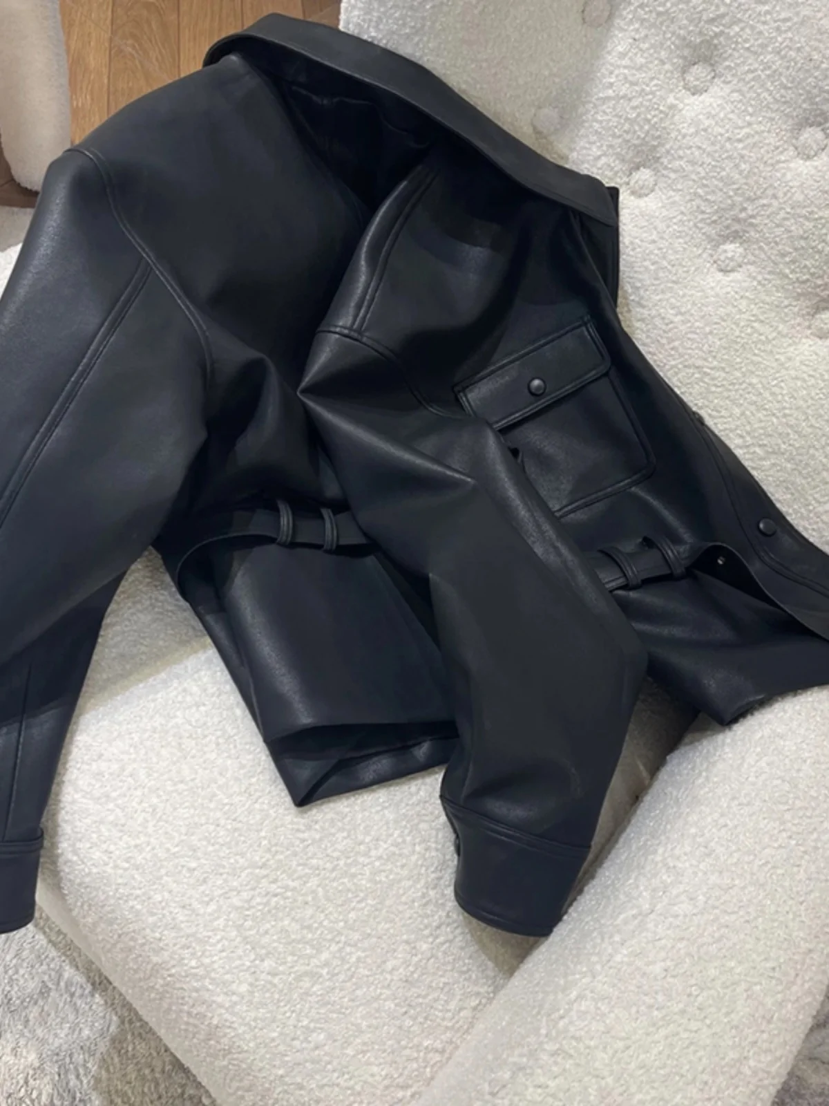 2025년 봄 유행하는 루즈핏 가죽 자켓 여성용 심플 컬러 슬리밍 슬리트 아우터탑 한국 스타일 스트레이트 컷