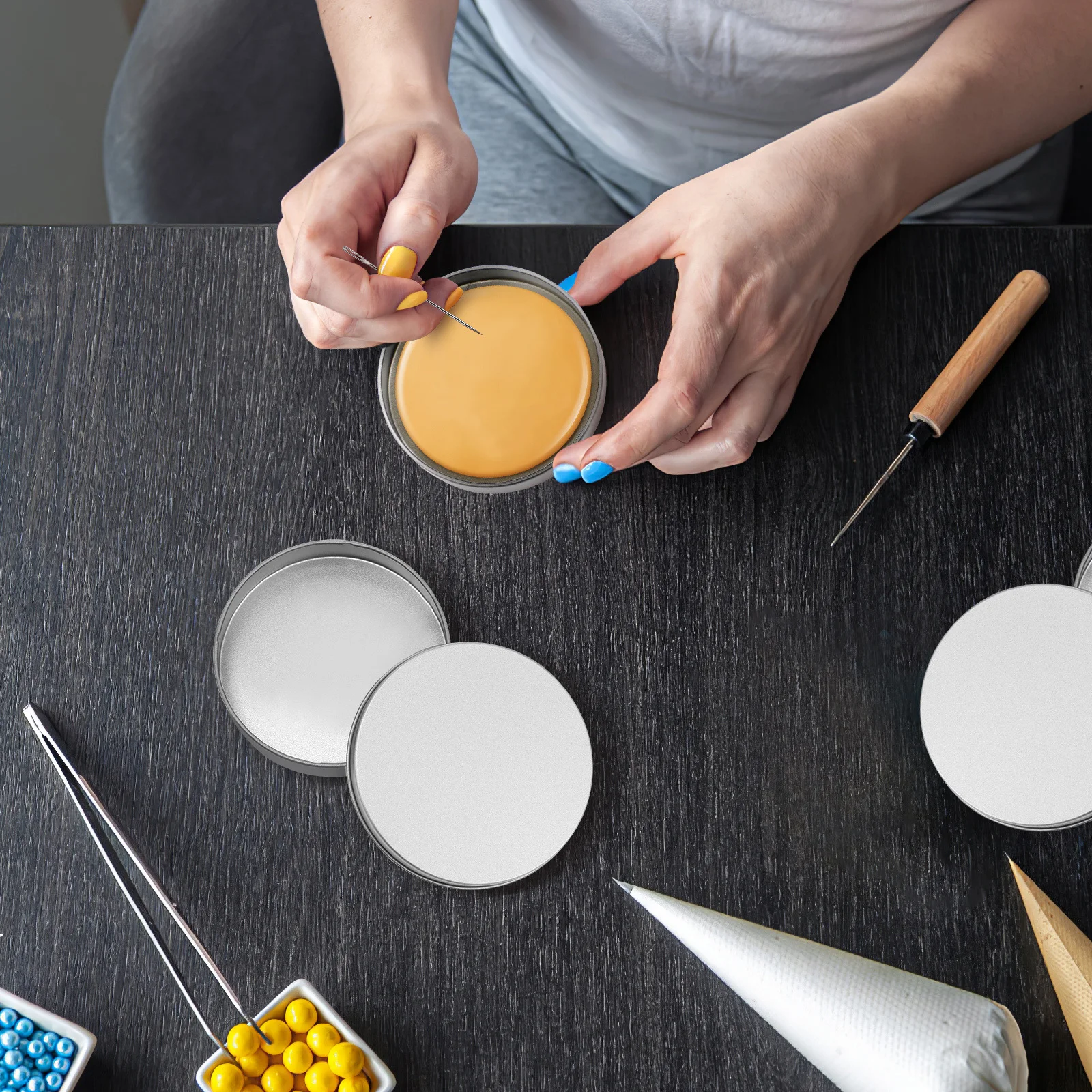 

10Pcs Iron Candy Storage Boxes Sealed Containers for Snacks Biscuit Candy Holders Desktop Storage Biscuit Containers