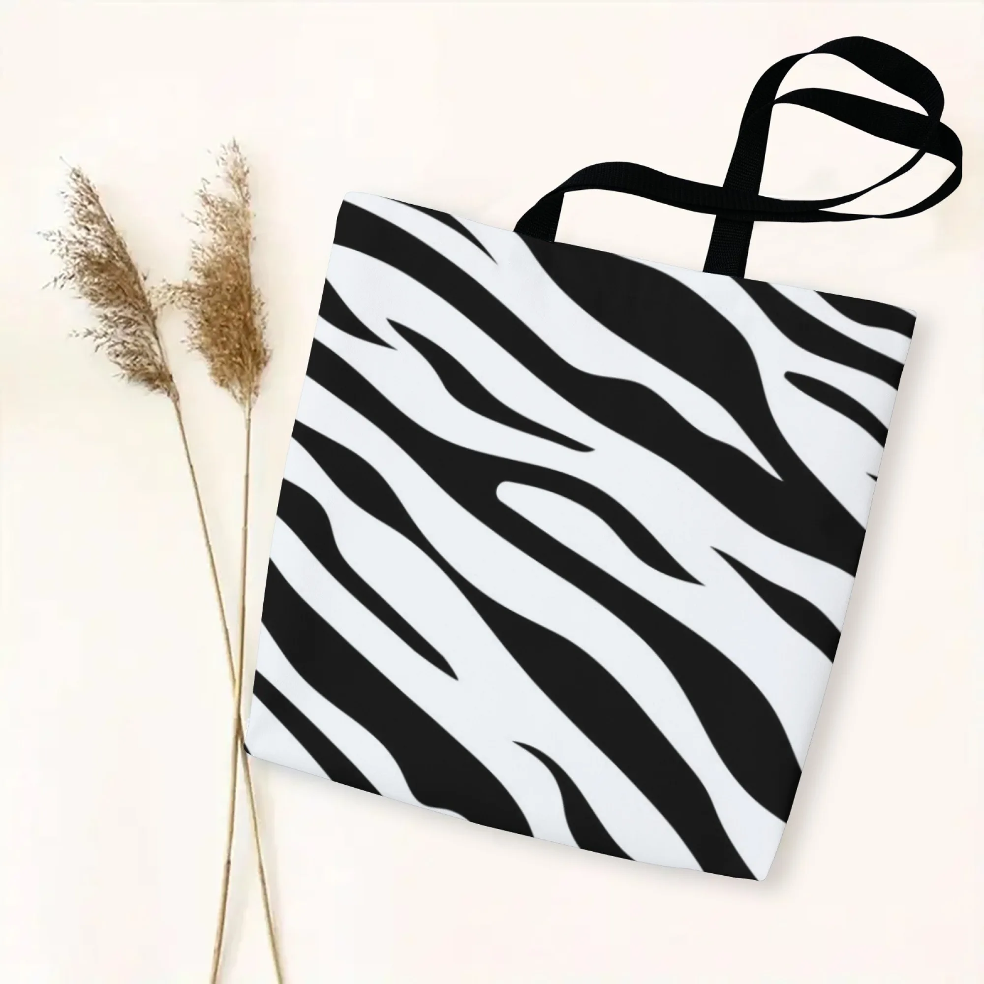 حقيبة يد قماشية مطبوعة من Travel & Edgy Zebra ذات سعة كبيرة حقيبة يد كاجوال للنساء قابلة لإعادة الاستخدام صديقة للبيئة للتسوق اليومي والتنقل #4