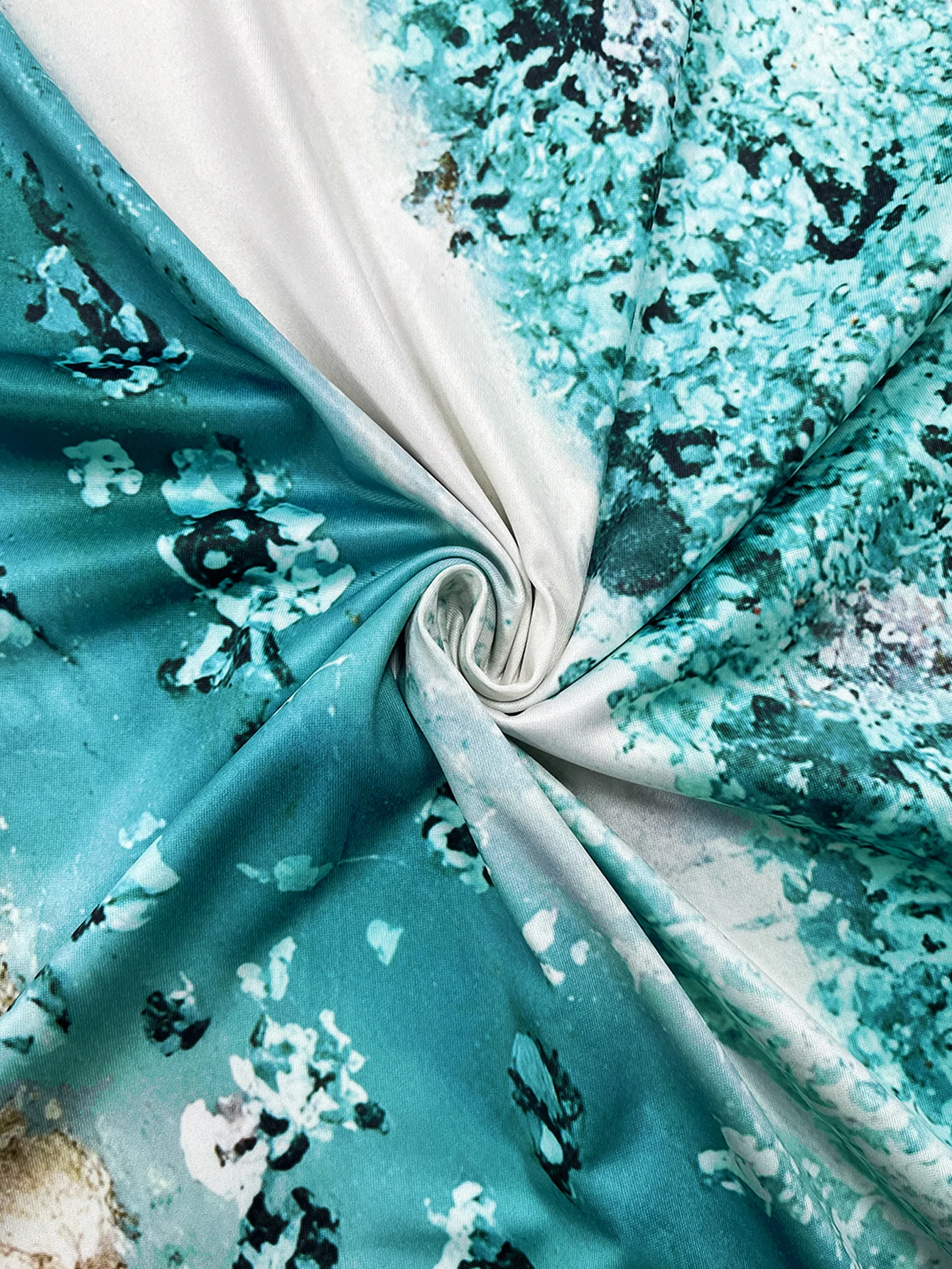 Übergröße Türkisfarbenes Abstraktes Blumenmuster Maxikleid Sommer Lässiges Kurzarm Lockeres A-Linien Langes Sommerkleid, Fließendes Langes Freizeitkleid – Detail 4