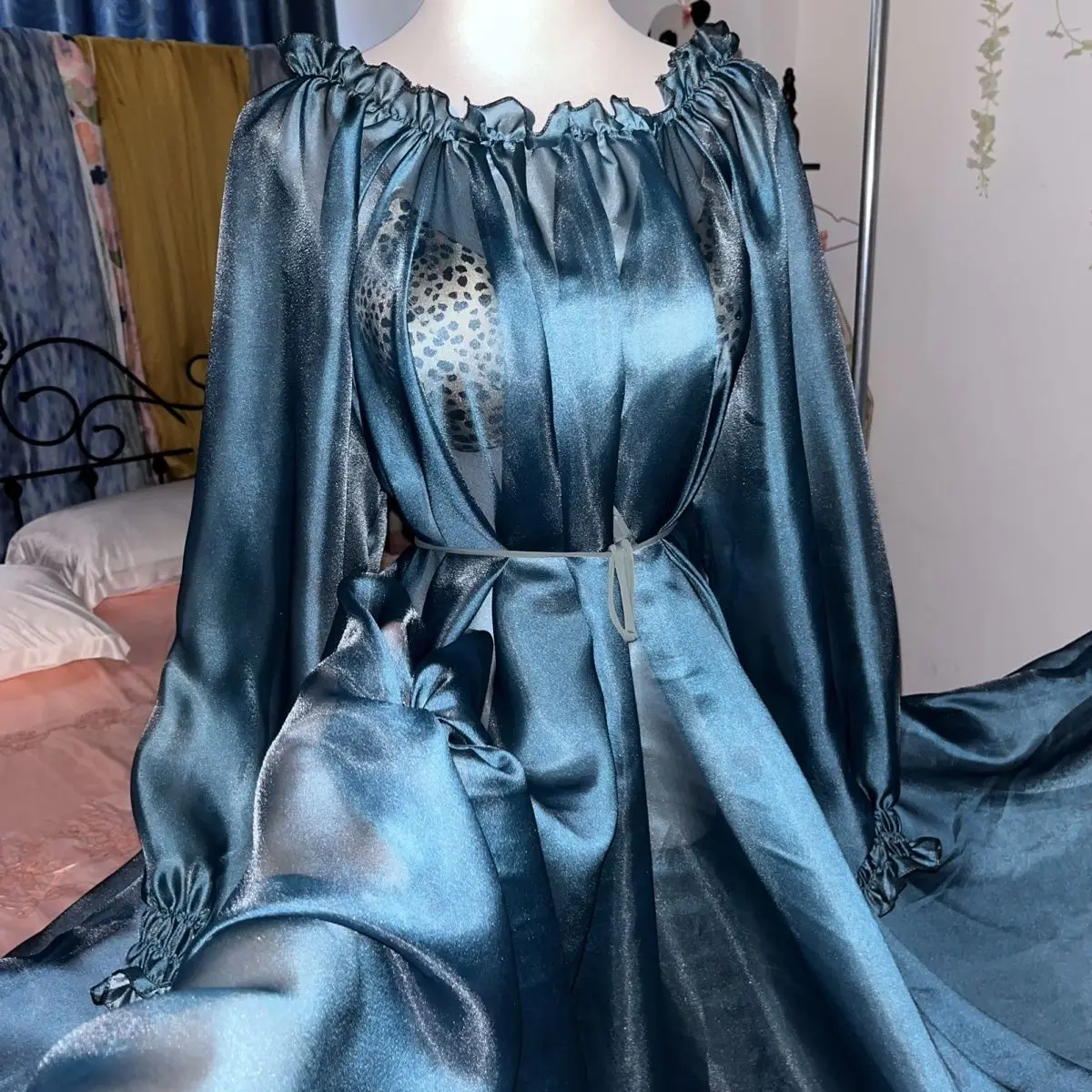 Robe Maxi ample en Satin de soie pour femmes, violet brillant, manches longues, grande taille, Robe de nuit Sexy