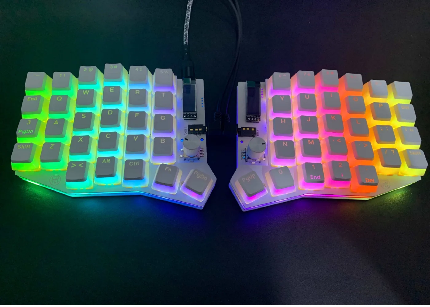 

ECHOME Sofle Split Wired Keyboard Kit Custom Hotswap RBG Vial Oled Screen Knob Horn Mechanical Keyboard Esports Game Accessories