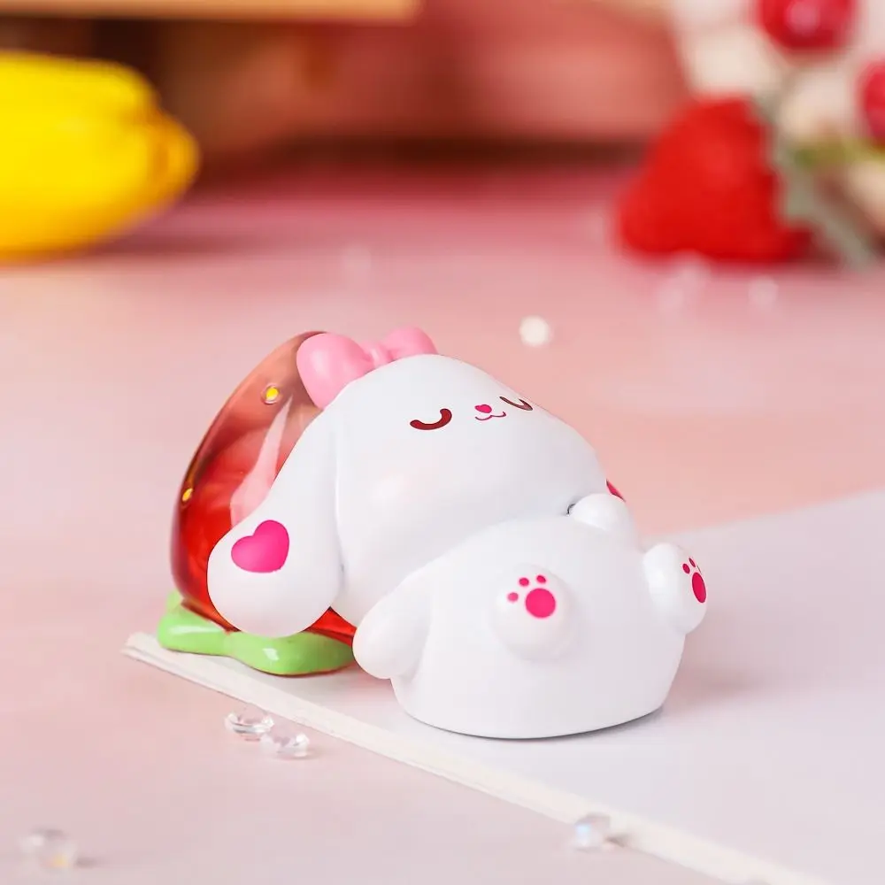 

Resin Crafts Strawberry Rabbit Figurine Model Toy Collection Mini Rabbit Ornaments Cartoon Statue Bunny Micro Landscape