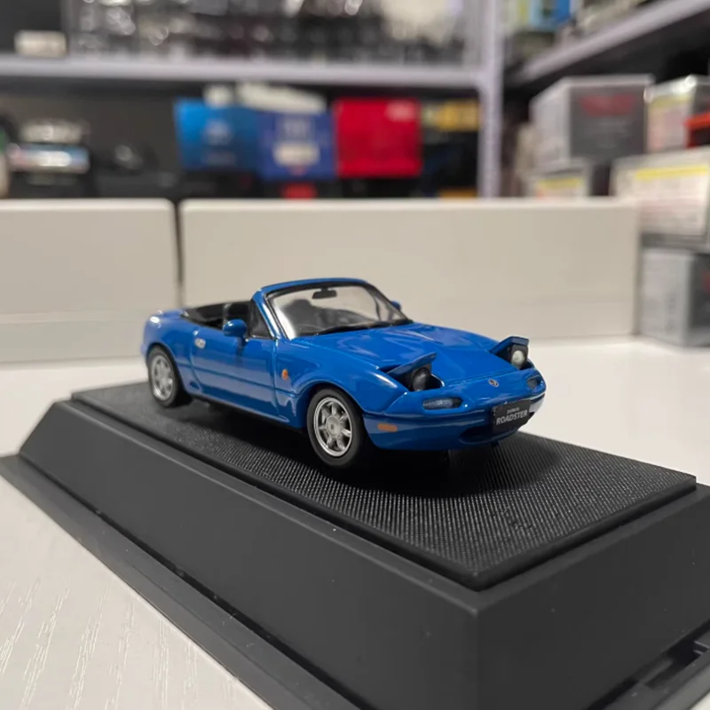 EBBRO moulé sous pression 1:43 échelle Roadster MX5 NA modèle de voiture en alliage produit fini série de Simulation Automobile Souvenirs Collection cadeau