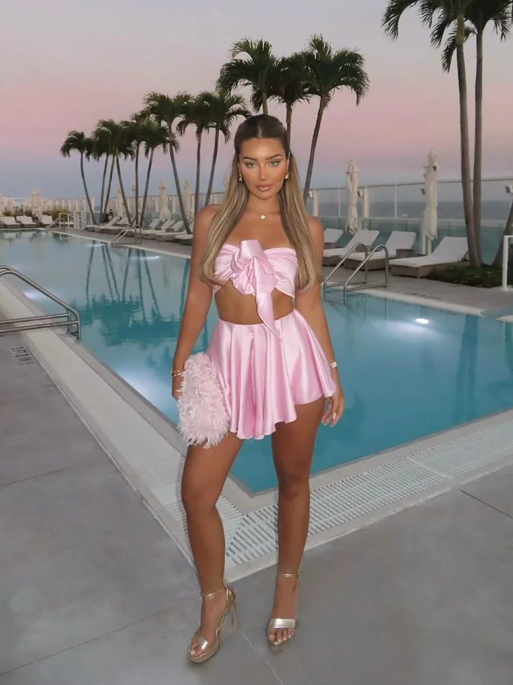 

2025 Pink Satin Lace Up Strapless Vest Mini Skirt Sets Women Sexy Sleeveless Crop A Line Skirts Suit Summer Chic Lady Party Wear