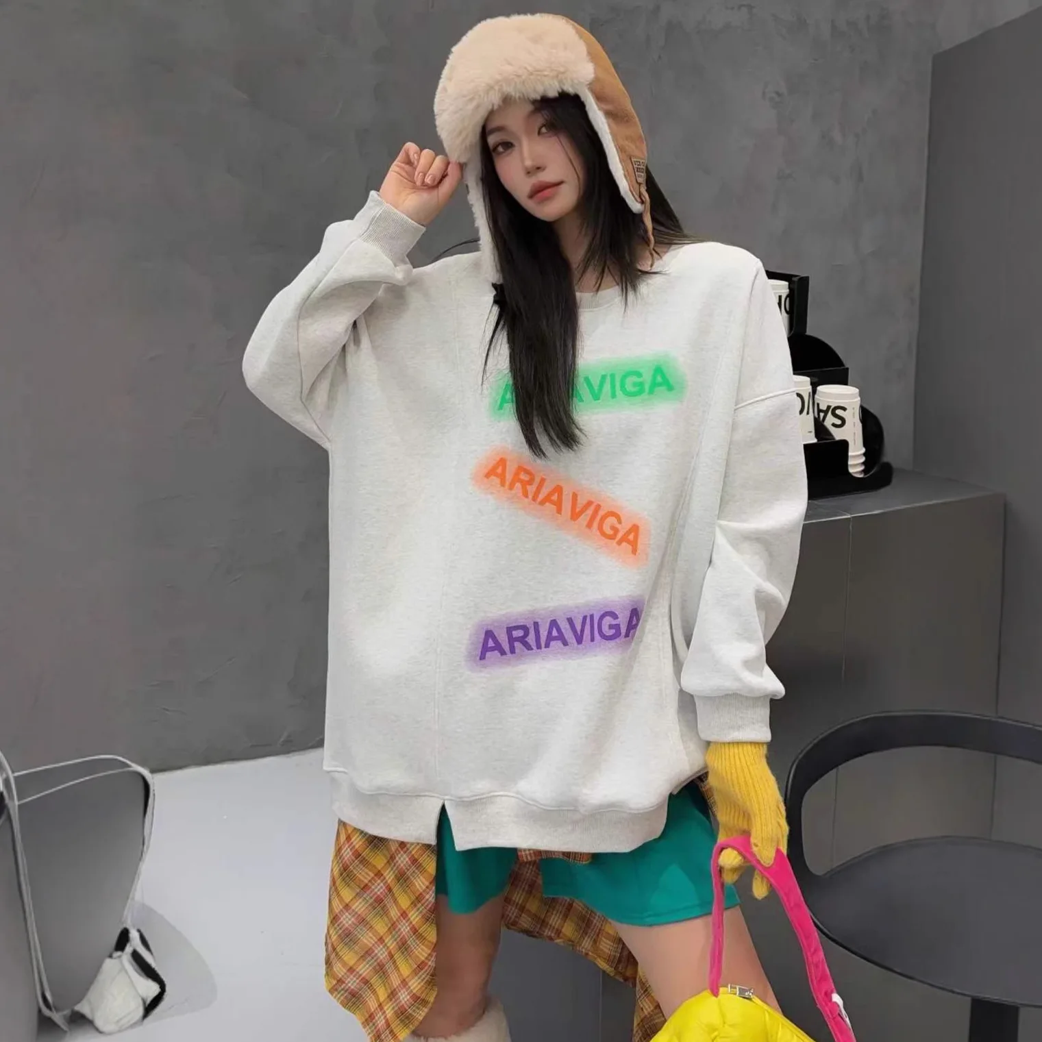 European Fashion Cartoon Backpack Bear Long Sleeve Fleece Warm Sweatshirt for Women Autumn Winter New Loose Age-Reducing Top