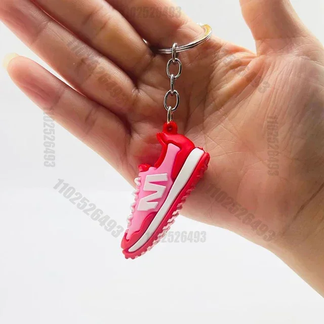 6 st/1 stks Schoen Sleutelhangers Voor Mannen Mini Leuke Cool Sneaker Sleutelhanger PVC Voor Gunsten Collectible Voor sneaker Fans Tas Hanger Gereedschap