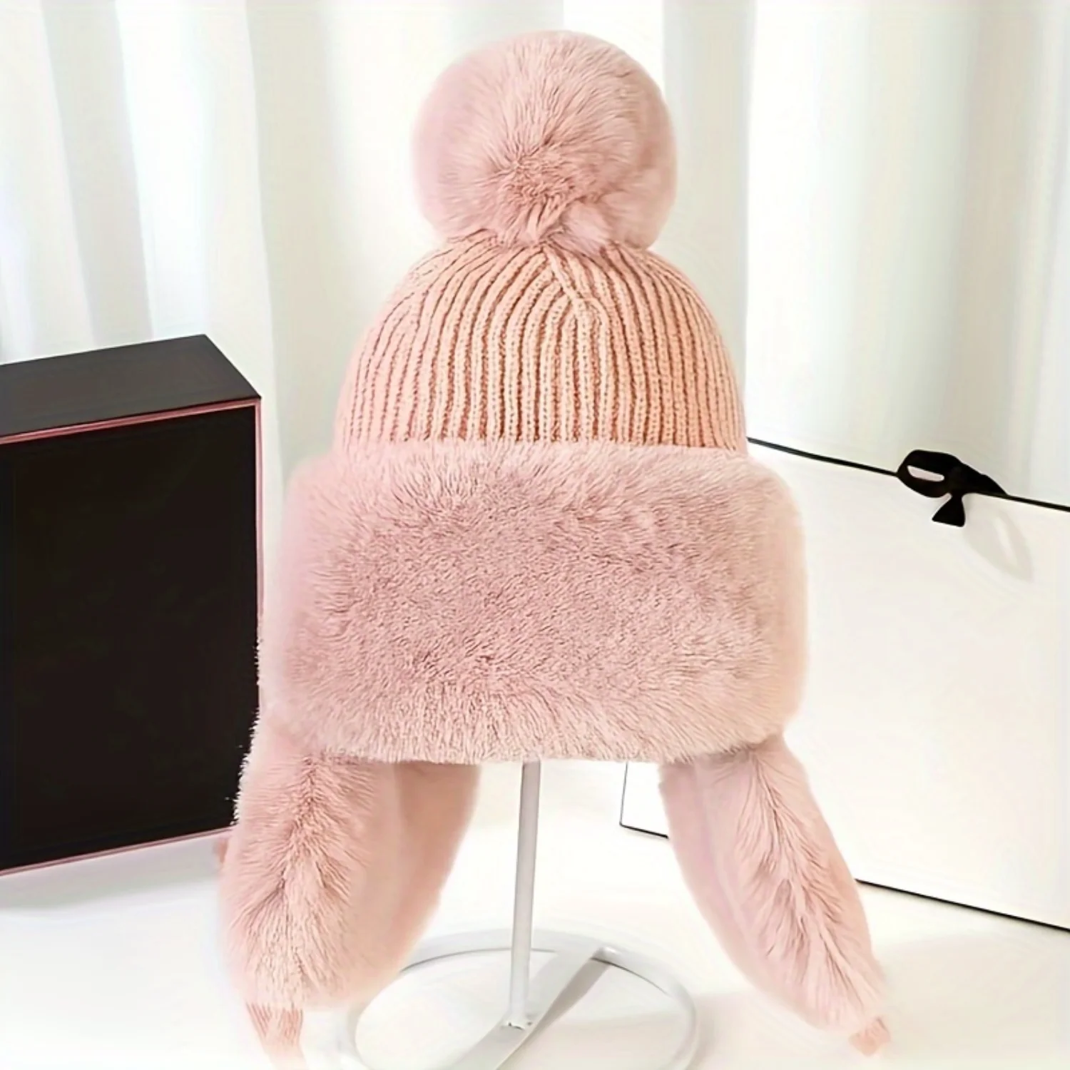 Chapéu de aviador de pelúcia grosso de malha quente de inverno gorro leve com pom pom clássico à prova de vento chapéu feminino de malha