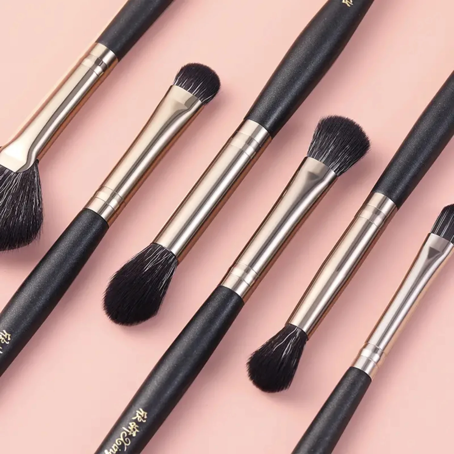 10개의 고품질 브러쉬와 보관 가방이 포함된 고급스러운 전문 페이셜 뷰티 메이크업 블러셔