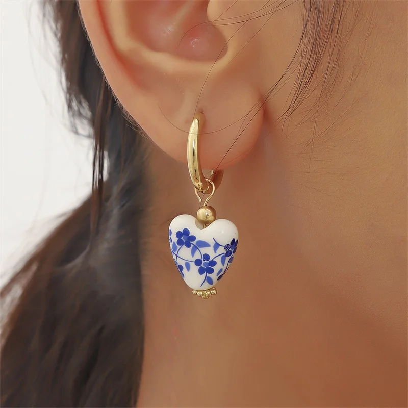 

XIALUOKE New Vintage Geometric Heart Blue Printed Ceramic Earrings For Women Fashion Stainless Steel Hoop Earring Jewelry