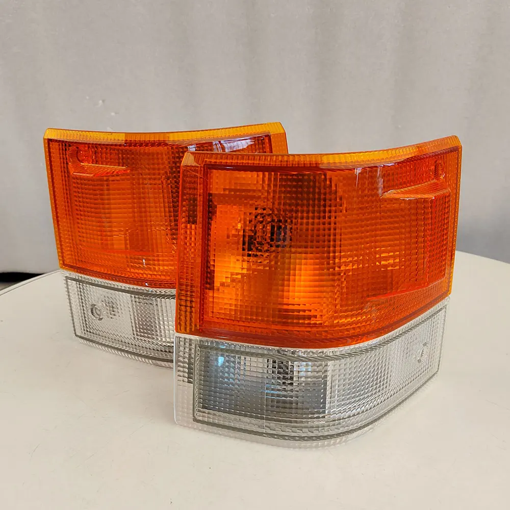 

A Pair Car Front Corner Lamp Turn Signal For Nissan Vanette C22 1986