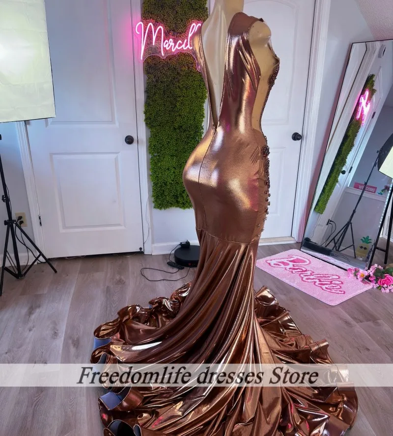 섹시한 비즈 크리스탈 프롬 드레스 2026 머메이드 파티 드레스 소녀용 럭셔리 백리스 이브닝 가운 맞춤형