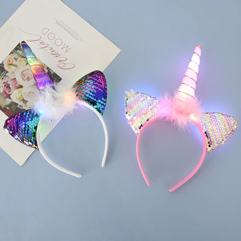 Diadema de unicornio con luz LED para niña y niño, accesorios para el cabello de dibujos animados, suministros de decoración de fiesta con tema de unicornio arcoíris