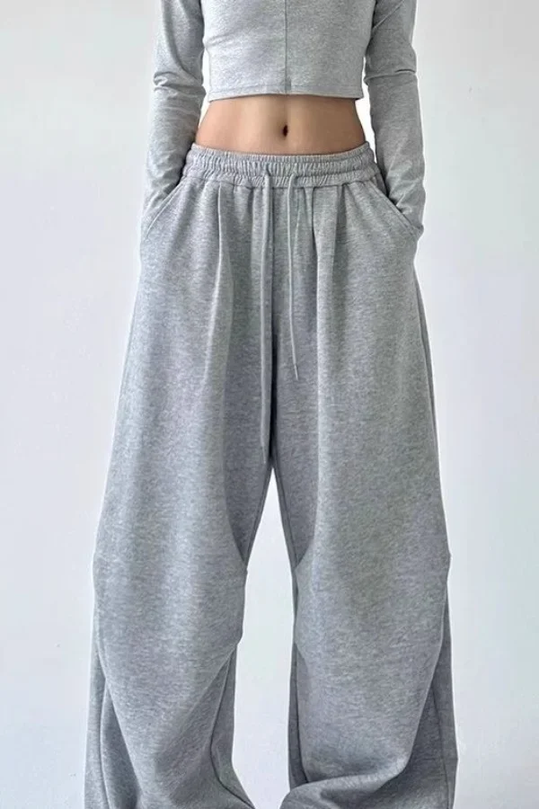 Zwarte hiphop damesbroek met rechte pijpen en witte grafische prints - Casual losse pasvorm, broek met elastische tailleband