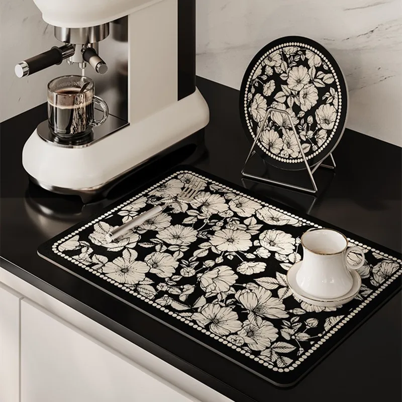 Round Leather Placemat for Coaster,Black and White,Floral Table for Glasses,Tea and Coffee Dishes,Light and Luxury