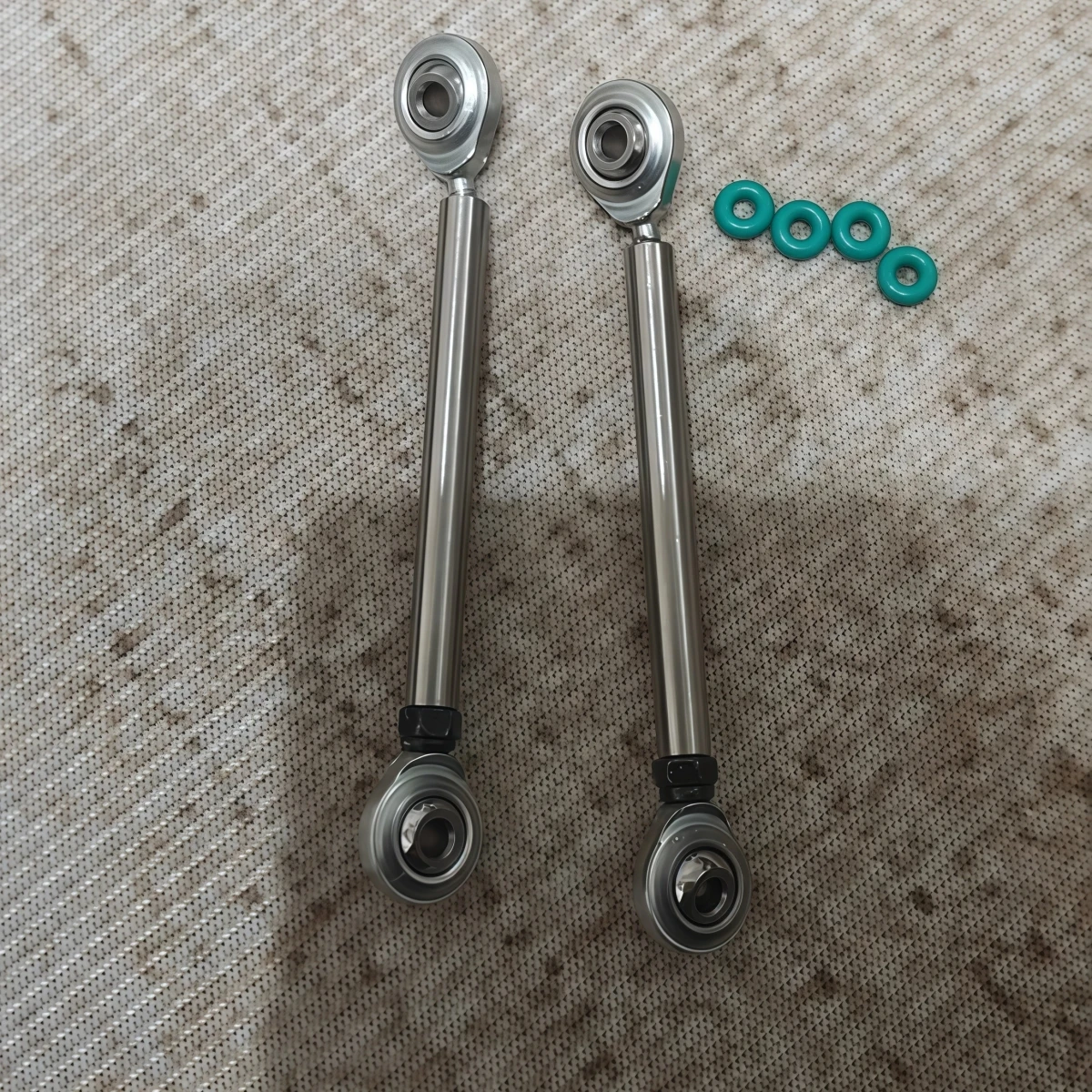 Stainless‑Steel Adjustable Steering‑Linkage For KM KingMotor T‑REX 1/8 RC Crawler Truck Anti‑Bend Steering‑Tie‑Rod Upgrade‑Parts