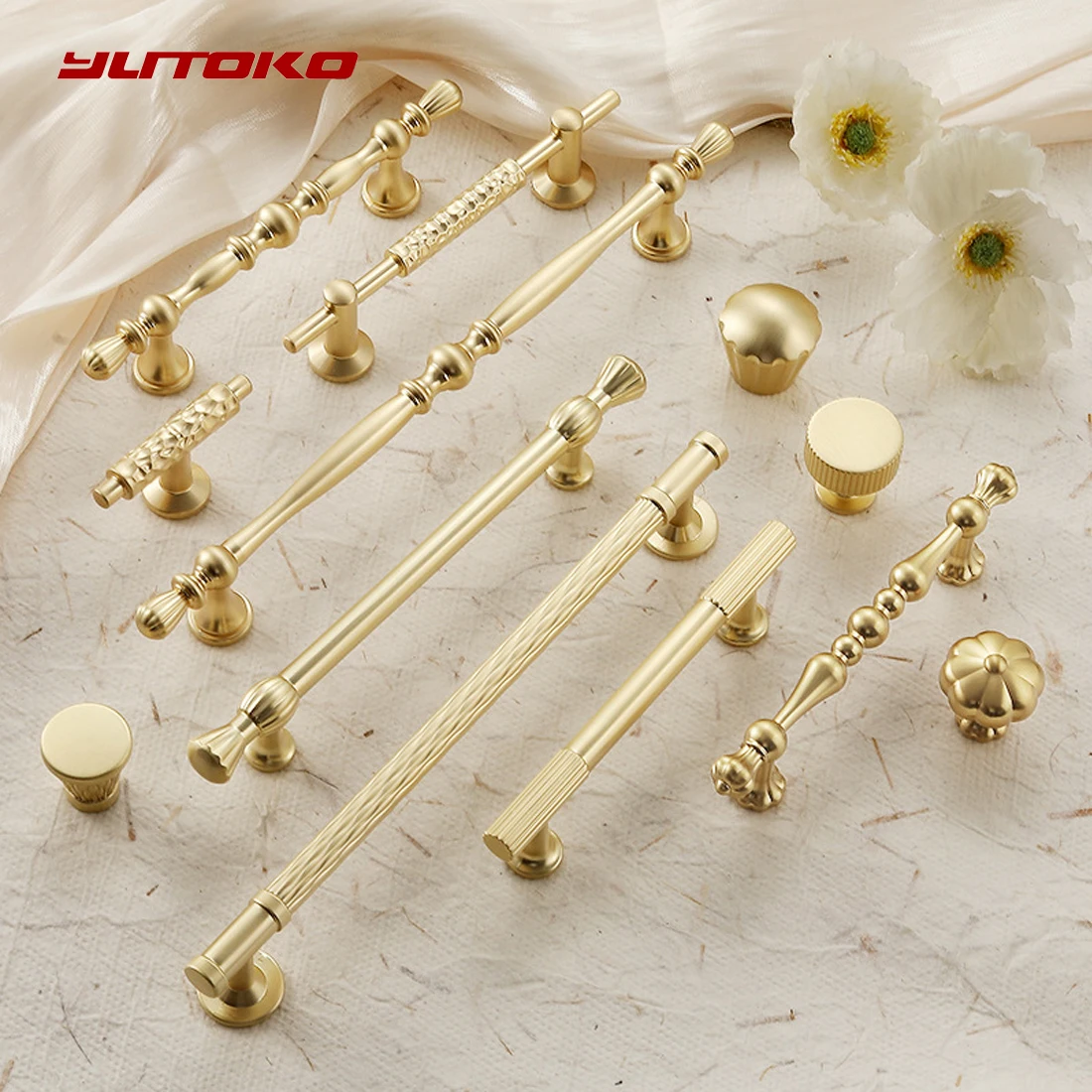 Brushed Brass Zinc Alloy Furniture Handles Gold Kitchen Cabinet Knobs Modern Drawer Pulls for Wardrobe Cupboard Hardware 96/128
