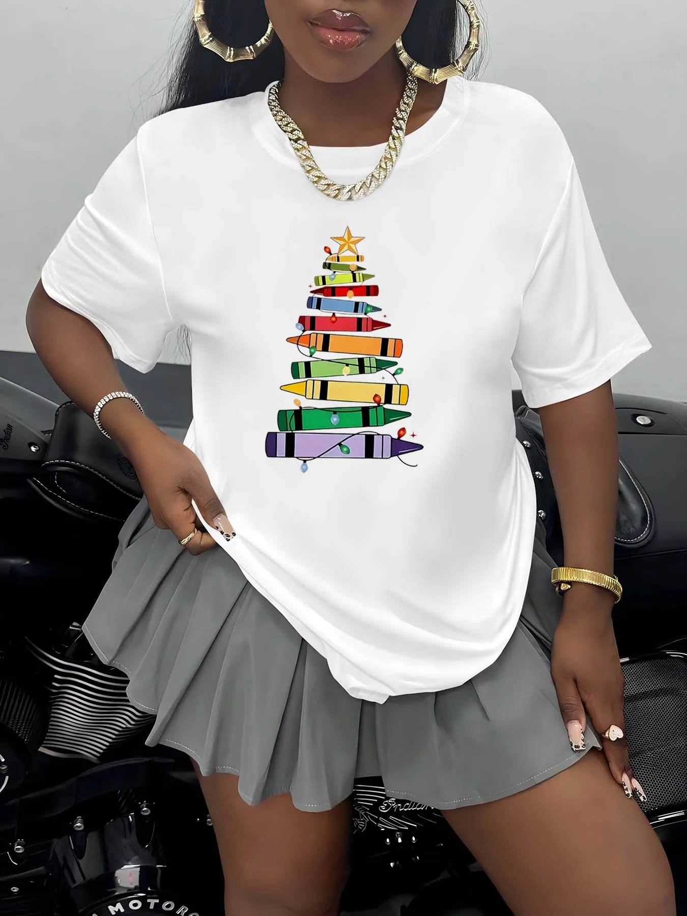 

Карандаш больших размеров, рождественская елка, модная линия, химерные наряды, смешивающие красочные художественные очаровательные и праздничные изысканные наряды