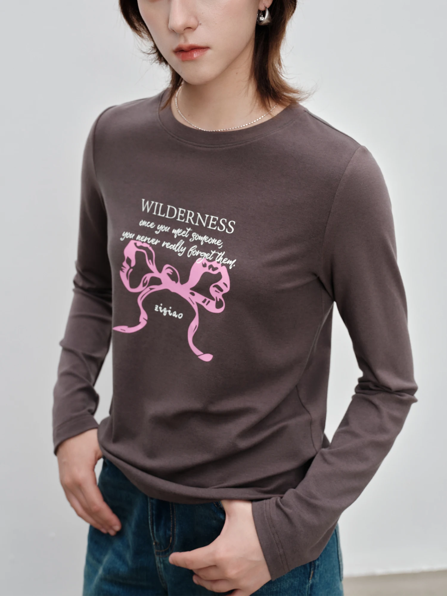 ZIQIAO 16.3% Wool Women Pink Long Sleeve Pullover Tops Autumn New Front Shoulder Female Round Neck Print Pullover 24ZQ93149