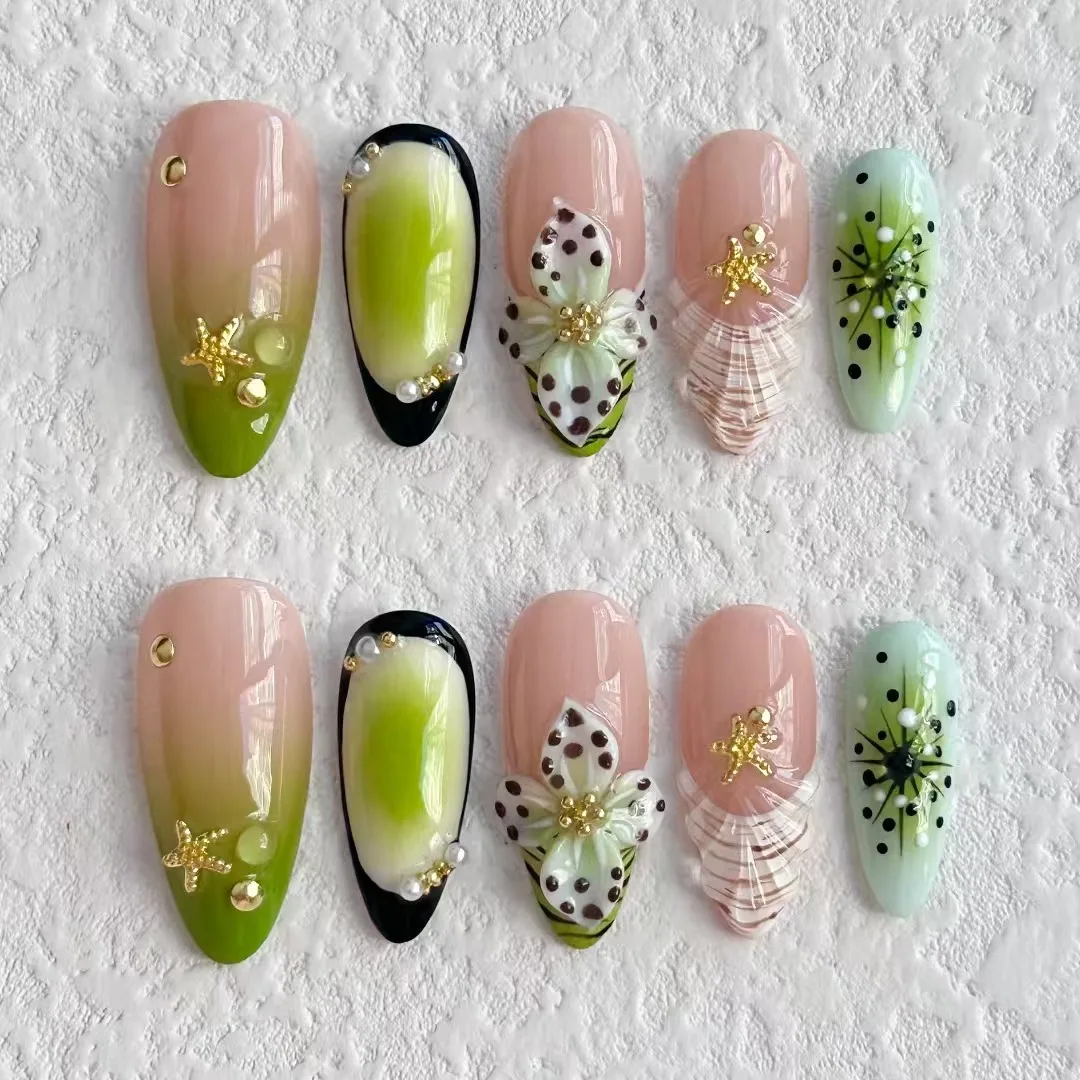 

New Handmade Green Gradual Change Fresh Style Engraved Design Manicure Fake Nails Press on Nails Gold Pentagram Women Wear