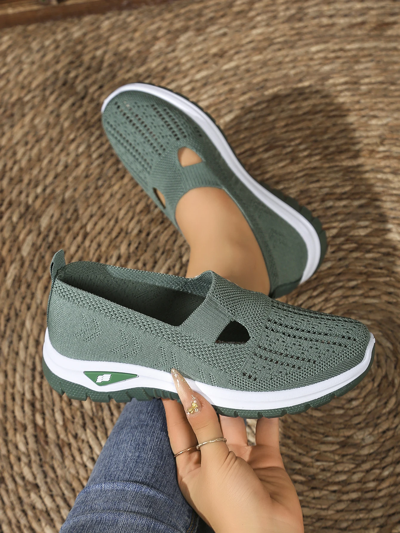 Atmungsaktive Mesh-Flachmules für Damen, leichte Slip-On-Wanderschuhe, bequem, vielseitig, für den täglichen Gebrauch, für Reisen im Freien, lässige Mutter-Schuhe – Detail 13