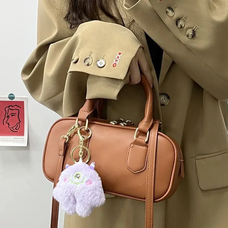 

Корейская однотонная большая сумка в стиле ретро, женская большая вместительная кожаная сумка на плечо для боулинга, женская модная элитная простая сумка через плечо