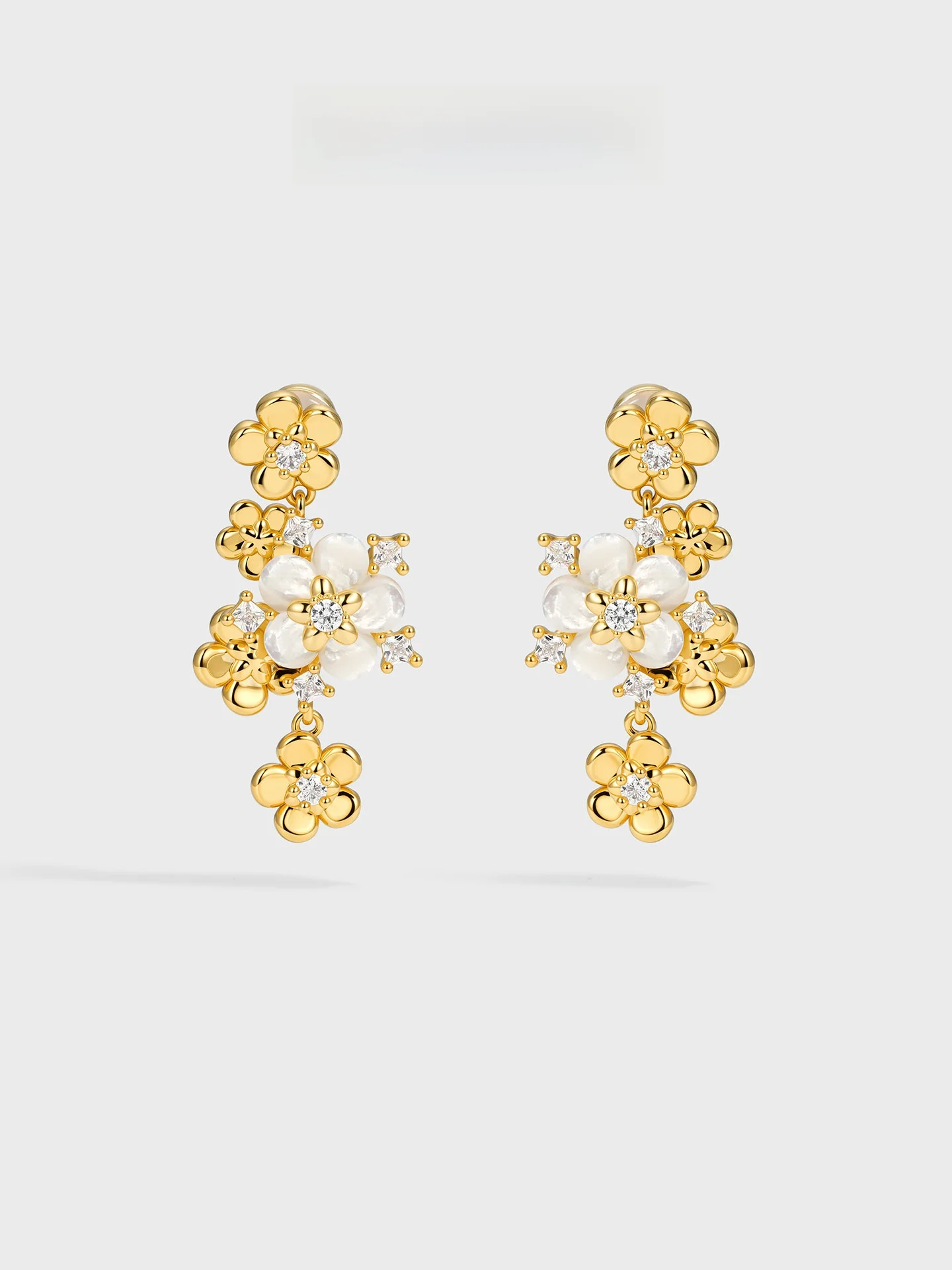 pendientes-largos-dorados-con-flores-de-zirconia-blanca-y-aguja-de-plata-joyeria-de-lujo-ligera-de-alta-gama-accesorios-de-moda