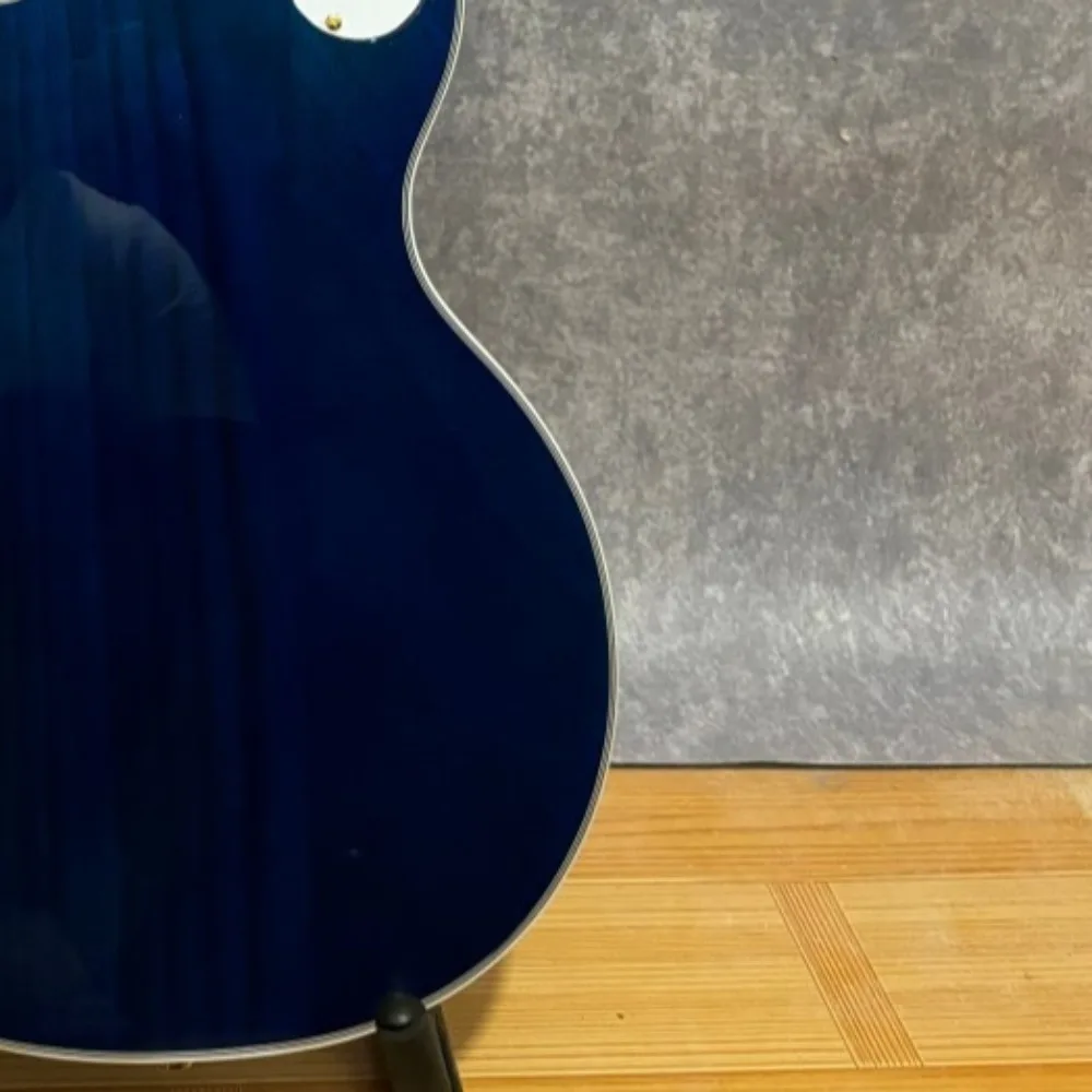 Gray White Gradient 6 String Electric Guitar Solid Mahogany Body Hardware Rich Versatile Tone for Studio and Stage Performance