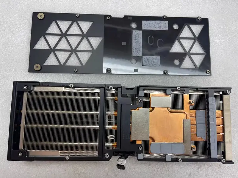 مبرد المبرد الأصلي لبطاقة الفيديو الرسومية RTX4070ti مع لوحة خلفية #3