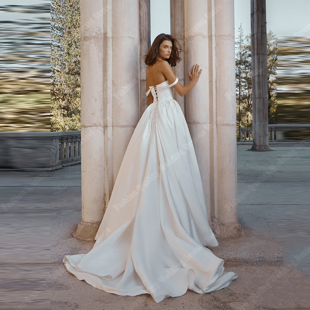 Affascinanti abiti da sposa da donna a-line Abiti da sposa con colletto a cuore luminoso Lunghezza lavata Abiti da banchetto Abiti da sposa personalizzati