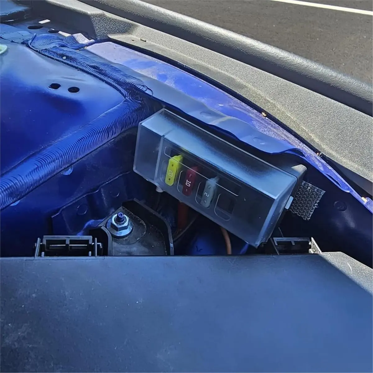 DT35BG 4 Circuit Blade Fuse Box, 150A Total, 12V/24V/48V DC Distribution for Automotive & EV Auxiliary