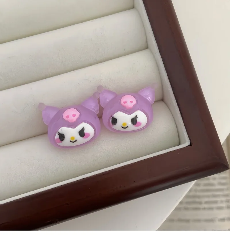 헬로 키티 귀걸이 귀여운 애니메이션 만화 액세서리 카와이 숙녀 달콤한 용품 데스크탑 장식품 도매 소녀와 학생