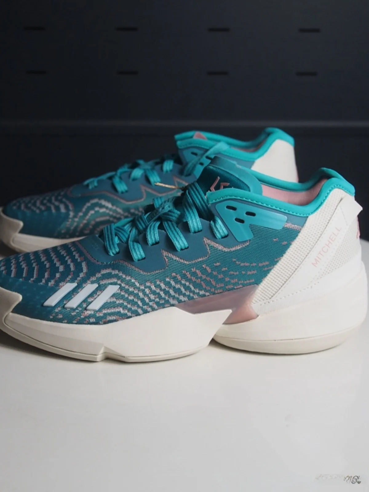 don-chaussures-de-basket-pour-hommes-issue-4-basses-respirantes-absorbant-les-chocs-legeres-confortables-en-cuir-synthetique-modele-078