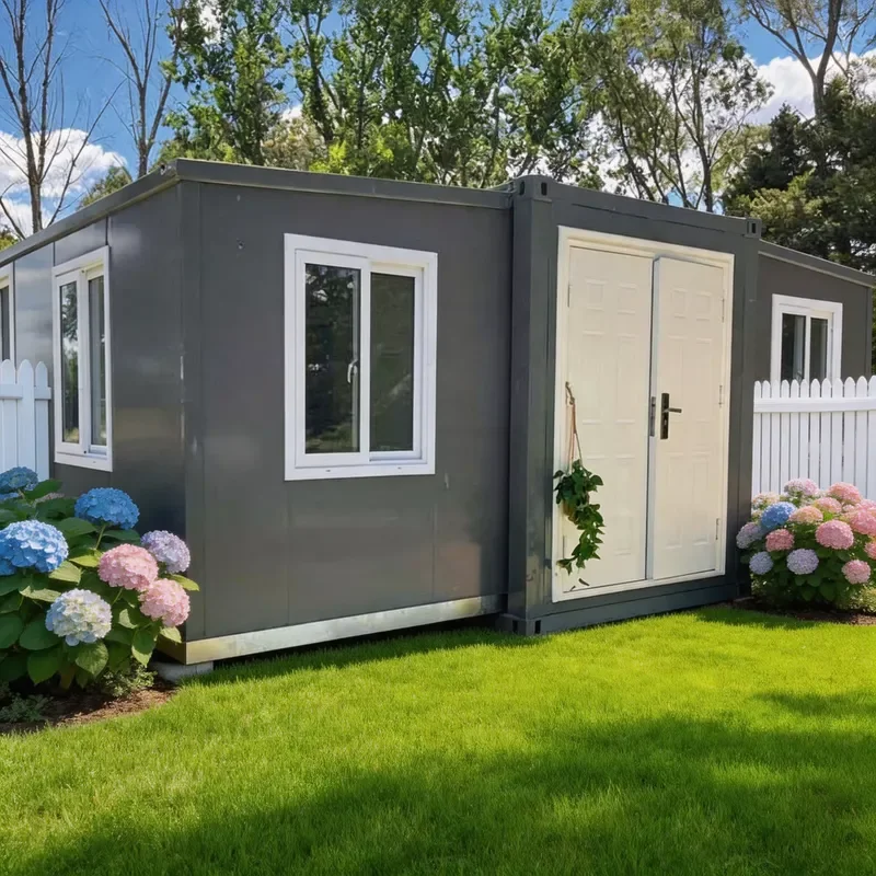 CE Certified 20ft 40ft Expandable Container House Modern Prefabricated Modular Home with Steel Sandwich Panel Structure House