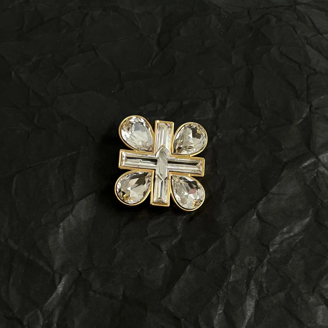 

Золотая брошь со стразами в винтажном стиле, блестящий дизайн Fleur-de-lis, модный ювелирный аксессуар, сверкающий декоративный аксессуар