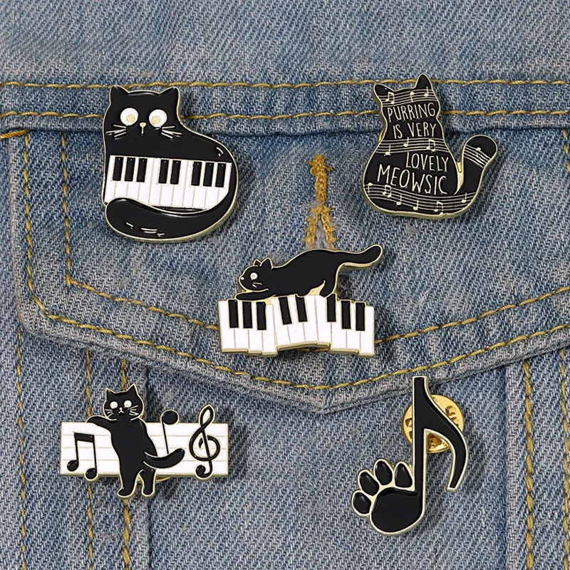 Cat Pace Enamel Pins Custom Piano Keys Kitten Musical Note Brooches Lapel Badges Animal Music Jewelry Gifts Drop-shipping