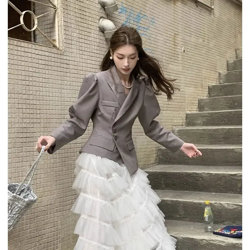 Insozkdg ファッショングレースーツジャケット女性のための春/秋不規則なバブルスリーブスーツウエスト痩身ショートブレザー女性トップス