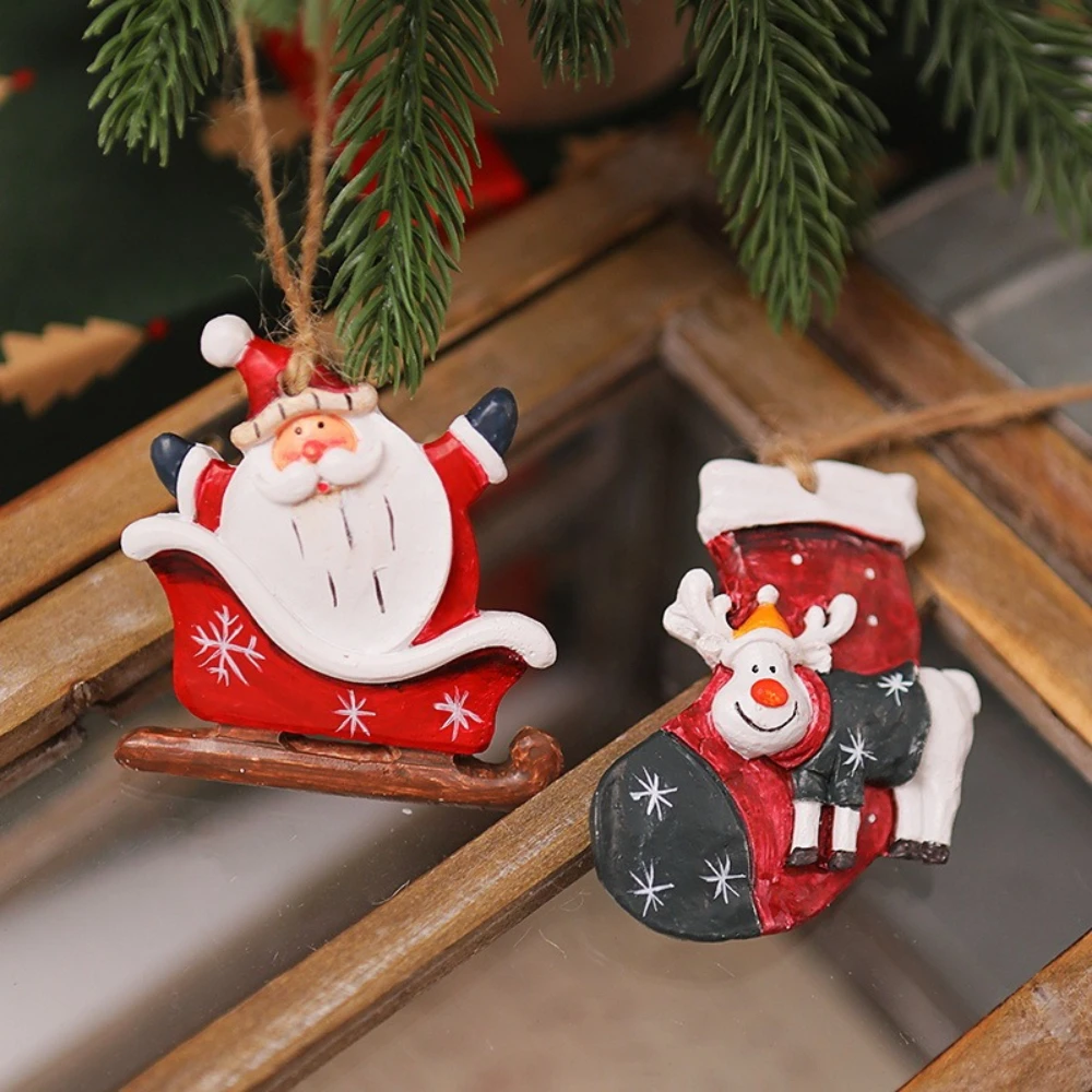 

2pcs Christmas Resin Small Pendants Christmas Tree Decoration Pendant American Retro Christmas Pendants Santa Claus Snowman