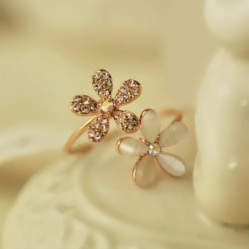 Opal Double Daisy Flower Adjustable Ring Cute Brand Design Rhinestone Hot Sale Rings For Women Fine Jewelry  2024 New