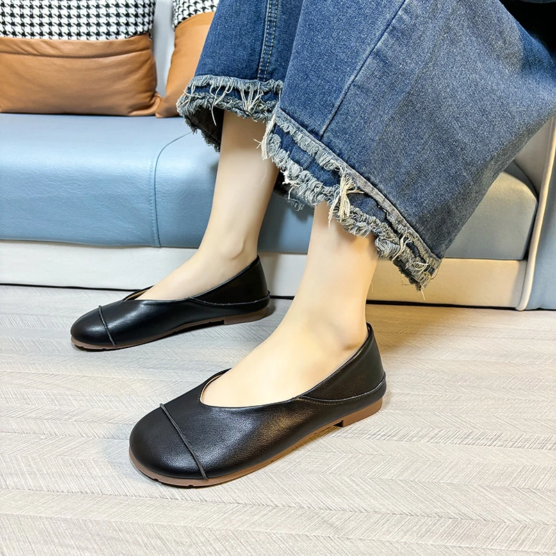 New Style Single-Layer Shoes Women Spring and Autumn Solid Shallow Flat Soft Bottom Elegant Mother Slip-on Shoes Plus Size 43