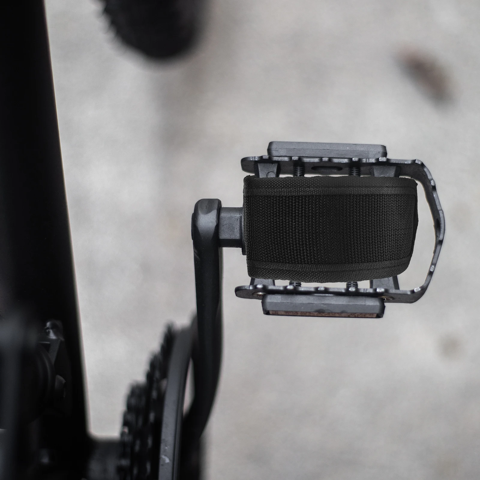 

Adjustable Bike Pedal Straps Bicycle Footrest Straps Strong Durable Easy Assembly Secure Fixation Comfortable for Tricycle