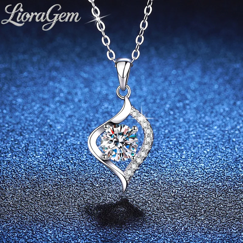 

LioraGem Heart-shaped Moissanite Pendant Necklace, Love At First Sight 1-carat Moissanite Necklace Platinum PT950 Stamp