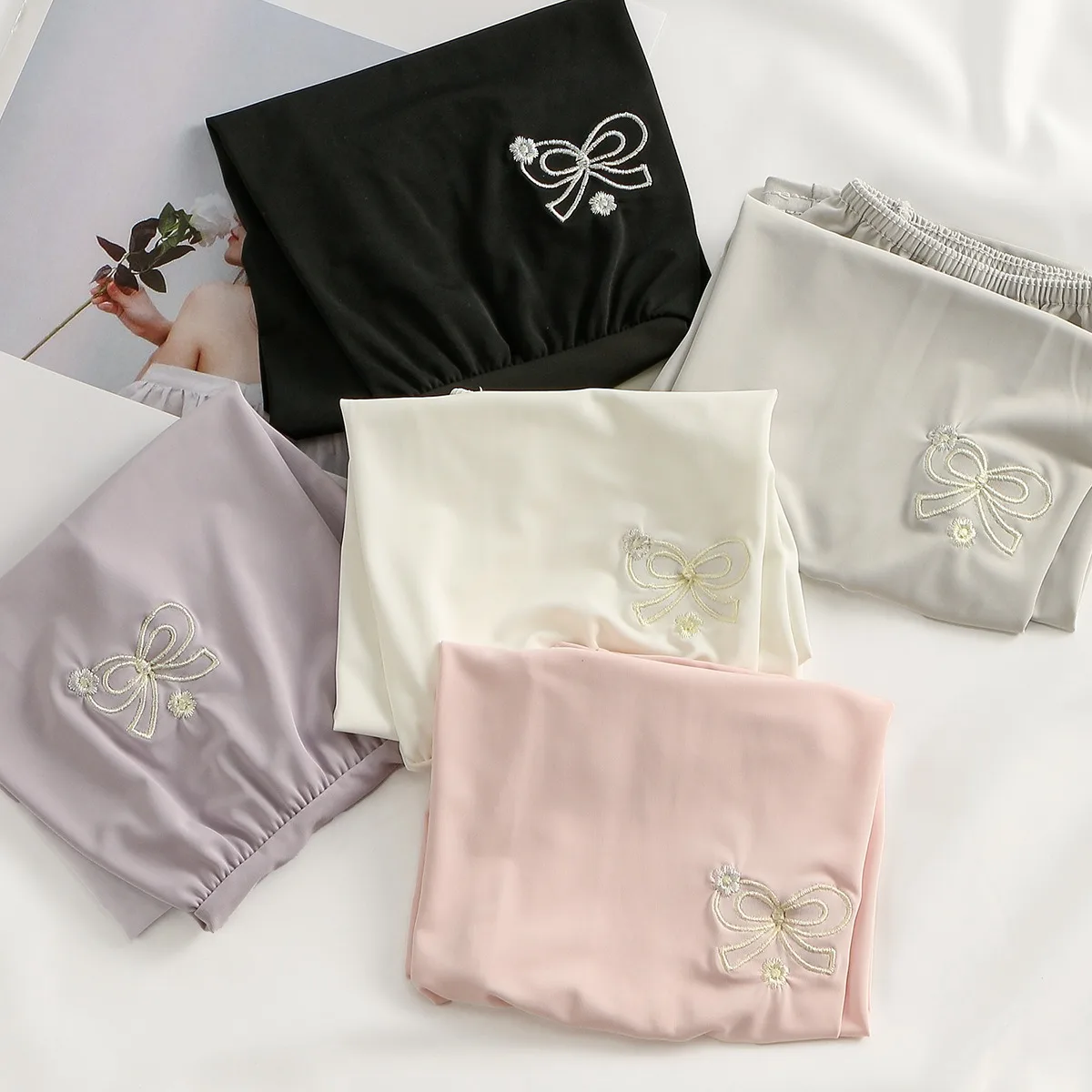 Protezione solare estiva con farfalla ricamata in seta ghiacciata, stile sottile, traspirante, UV, adatta per la guida e il ciclismo