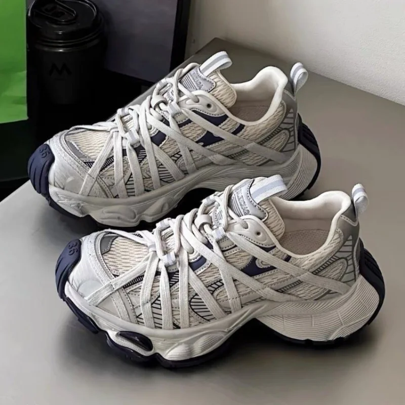 

Platform Soled Lace Up Women Sneakers 2025 New Fashion Comfortable Soft Sports Shoes Outdoor Casual Couple Running Shoes