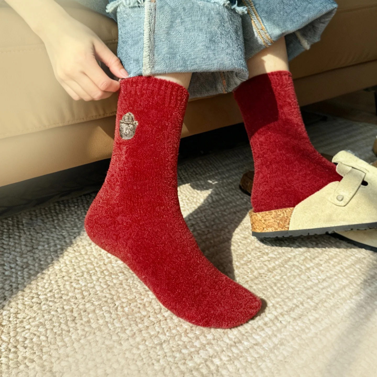 Maden Women’s 4 Pairs Plush Mid Calf Socks Fall Winter Thick Warm Cozy Knit Socks with Embroidered Bear Pattern New Year Gift