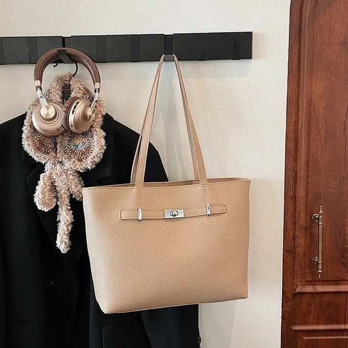 

Classic And Luxury Diaper Bags For Women Parisian Inspired Messenger Bag Minimalist Elegant Crossbody Bag Simple Leather Chic