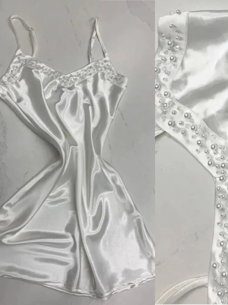 Perle senza spalline giacca da sposa in raso elastico partito all'interno del vestito intimo mantello da sposa Sexy abito di perle