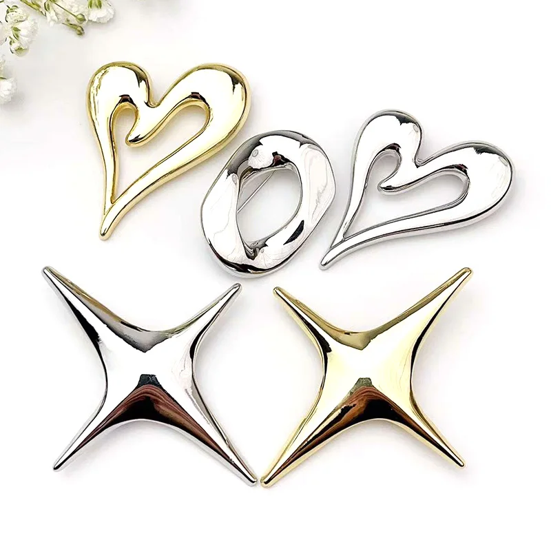 Spring Summer fashion Multiple Styles Design Smooth Metal Heart star Ellipse Brooch Female Clothing Handbag Backpack Decorative