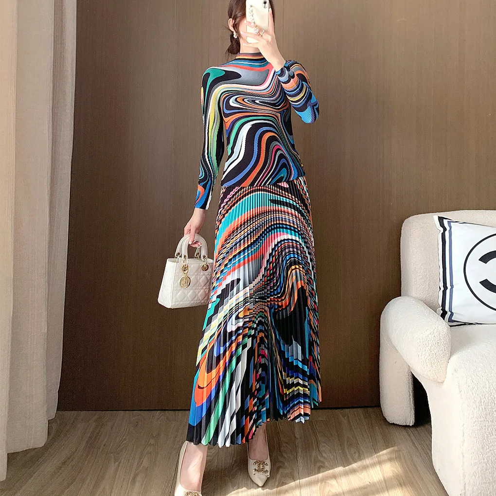 2024 New Fashion Spring and Autumn Set Women\'s Personalized Stripe Print Two Piece Set, Half Skirt Wear, Complete Set